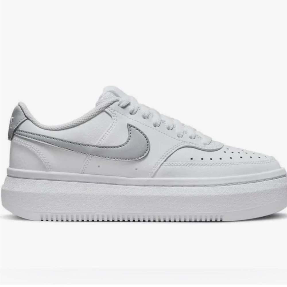 Nike Women’s Court Vision Alta Vista Shoes White/Silver Size 8.5